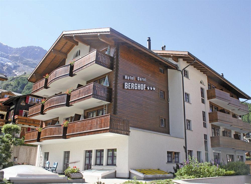 Berghof Garni - The Dom Collection Bed and Breakfast Saas Fee Exteriör bild