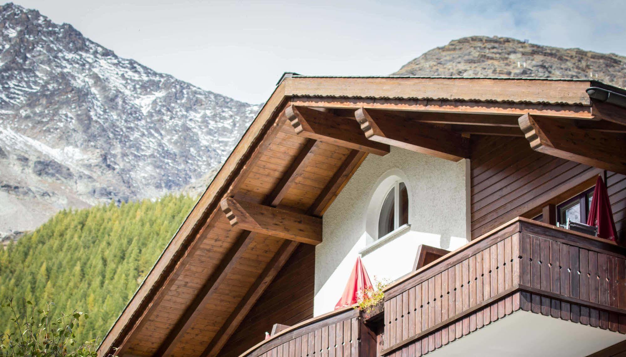 Berghof Garni - The Dom Collection Bed and Breakfast Saas Fee Exteriör bild