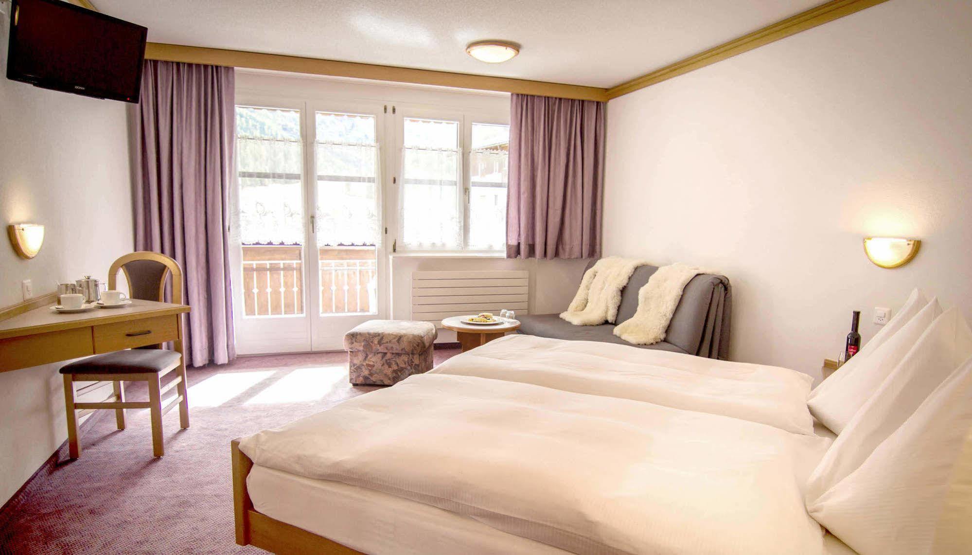 Berghof Garni - The Dom Collection Bed and Breakfast Saas Fee Exteriör bild